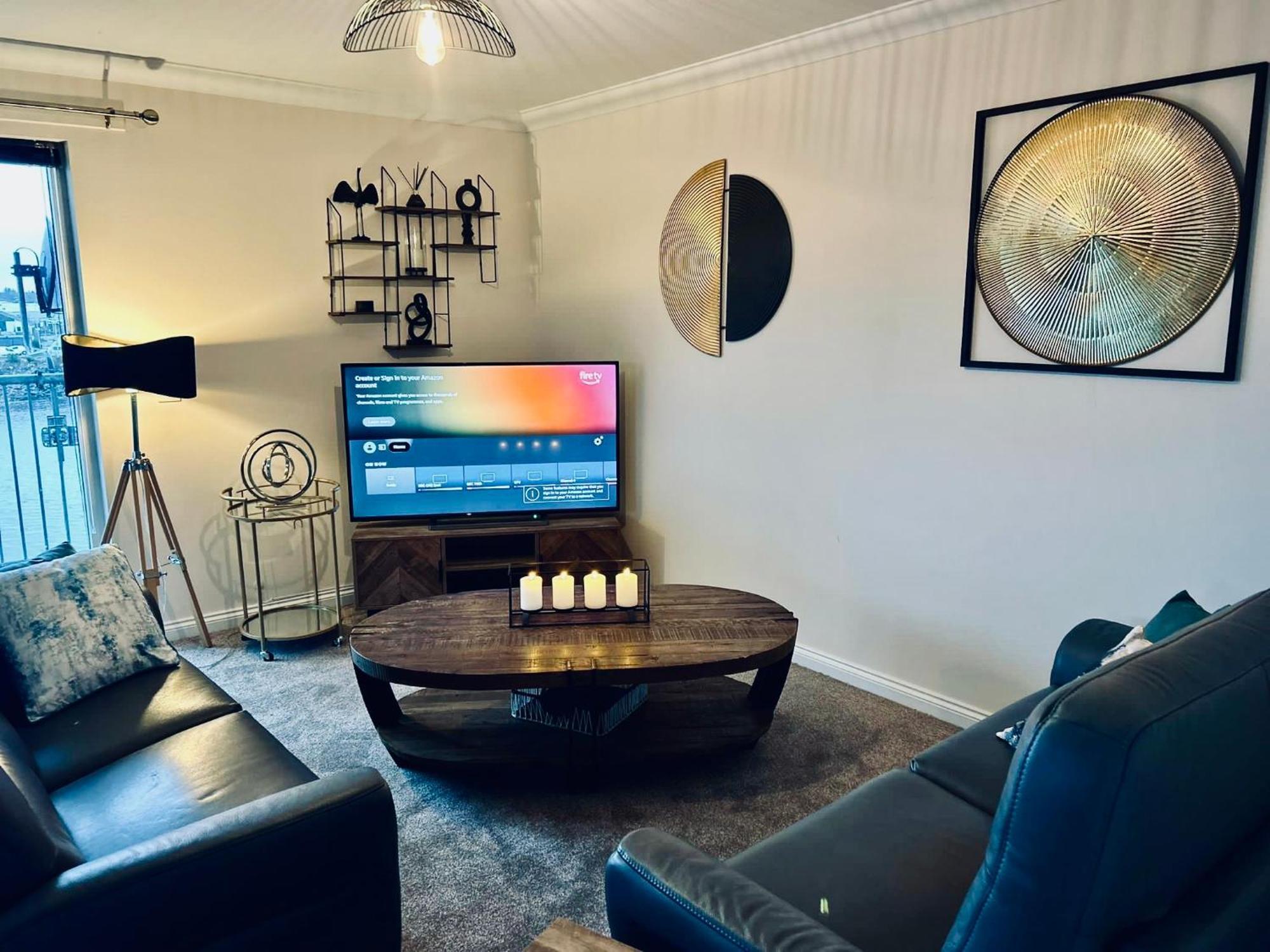 Cosy Riverview 2 Bed, 2 Bath, Free Parking / Wifi * Inverness